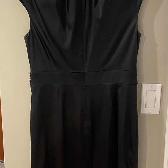 Dress - Picture 3 of 5